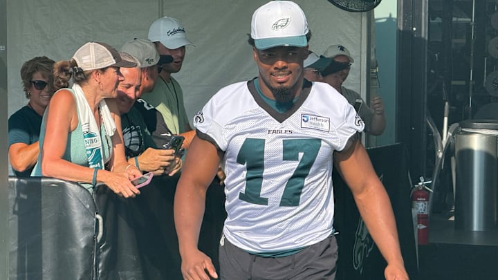 Eagles linebacker Nakobe Dean