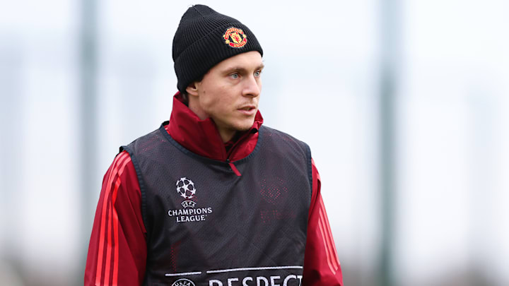 Victor Lindelöf has extended his contract to 2025.