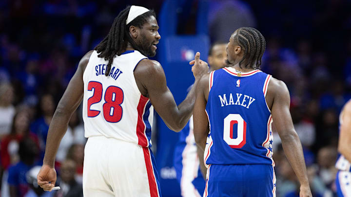 Oct 30, 2024; Philadelphia, Pennsylvania, USA; Detroit Pistons center Isaiah Stewart (28) and Philadelphia 76ers guard Tyrese Maxey (0) : Bill Streicher-Imagn Images