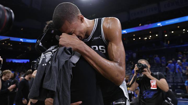 Victor Wembanyama was emotional after defeating the Thunder in Game 7 of the Western Conference Finals. Victor Wembanyama was emotional after defeating the Thunder in Game 7 of the Western Conference Finals.