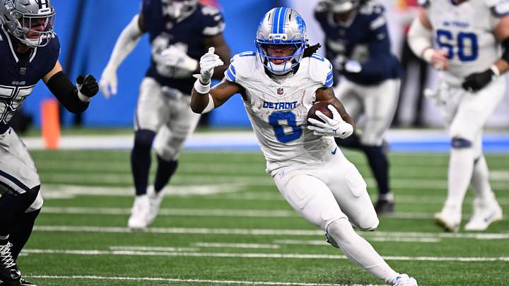 Dec 4, 2025; Detroit, Michigan, USA; Detroit Lions running back Jahmyr Gibbs (0) runs during the first half against the Dallas Cowboys at Ford Field. Mandatory Credit: Lon Horwedel-Imagn Images Dec 4, 2025; Detroit, Michigan, USA; Detroit Lions running back Jahmyr Gibbs (0) runs during the first half against the Dallas Cowboys at Ford Field. Mandatory Credit: Lon Horwedel-Imagn Images