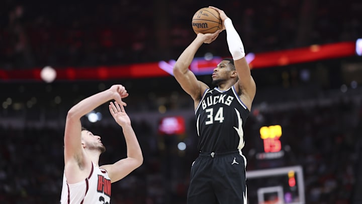 Feb 25, 2025; Houston, Texas, USA; Milwaukee Bucks forward Giannis Antetokounmpo (34) shoots the ball as Houston Rockets center Alperen Sengun (28) defends during the third quarter at Toyota Center. Mandatory Credit: Troy Taormina-Imagn Images Feb 25, 2025; Houston, Texas, USA; Milwaukee Bucks forward Giannis Antetokounmpo (34) shoots the ball as Houston Rockets center Alperen Sengun (28) defends during the third quarter at Toyota Center. Mandatory Credit: Troy Taormina-Imagn Images