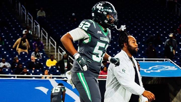 Antijuan Wilkes is a 5-star tackle from Michigan now with a UW offer. Antijuan Wilkes is a 5-star tackle from Michigan now with a UW offer.