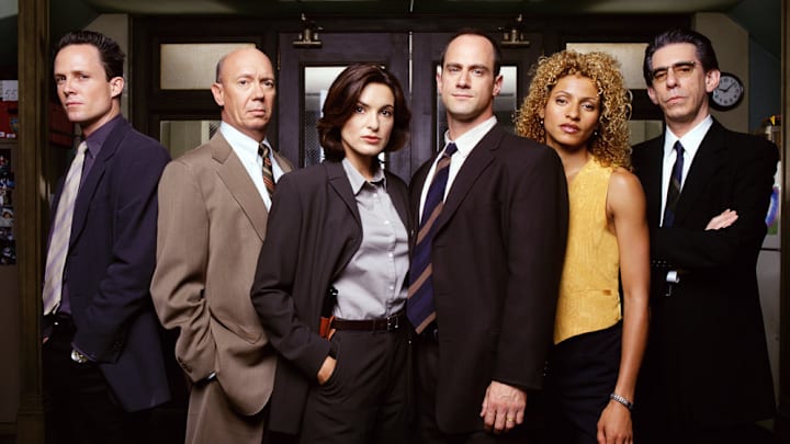 LAW & ORDER: SPECIAL VICTIMS UNIT -- Season 1 -- Pictured: (l-r) Dean Winters as Detective Brian Cassidy, Dann Florek as Captain Donald Cragen, Mariska Hargitay as Detective Olivia Benson, Christopher Meloni as Detective Elliot Stabler, Michelle Hurd as Detective Monique Jefferies, Richard Belzer as Detective John Munch 