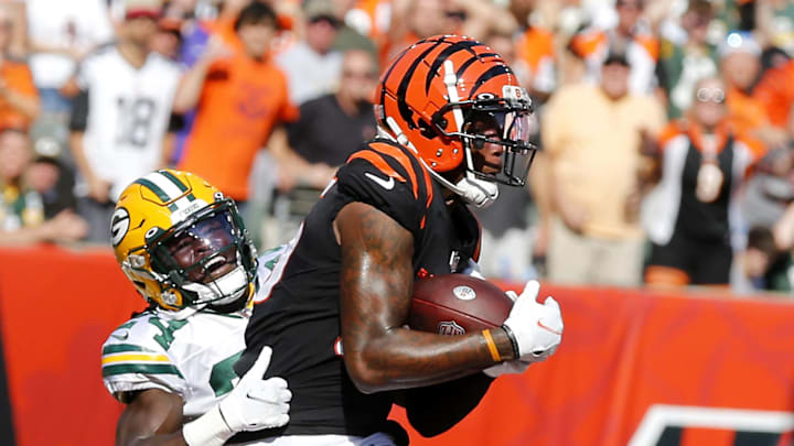 Cincinnati Bengals wide receiver Tee Higgins (85) catches a two-point conversion against the Green Bay Packers. Cincinnati Bengals wide receiver Tee Higgins (85) catches a two-point conversion against the Green Bay Packers.