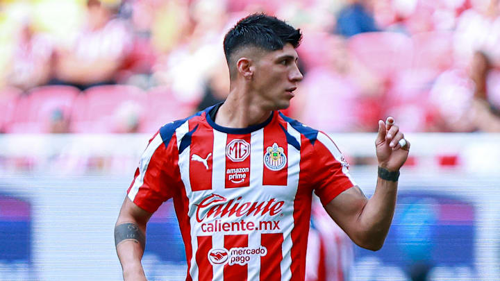 Los jugadores de Chivas que deberían salir en el mercado invernal Los jugadores de Chivas que deberían salir en el mercado invernal