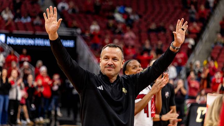 Coach Jeff Walz Celebrates Win 500 at Louisville Coach Jeff Walz Celebrates Win 500 at Louisville