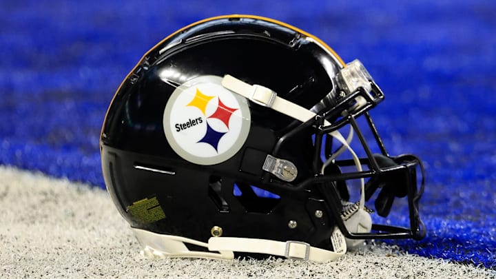 Pittsburgh Steelers v Indianapolis Colts