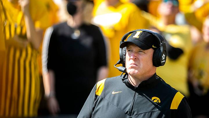 Iowa offensive line coach George Barnett stands on the sidelines before a NCAA non-conference football game against Kent State, Saturday, Sept. 18, 2021, at Kinnick Stadium in Iowa City, Iowa.
210918 Kent St Iowa Fb 054 Jpg Iowa offensive line coach George Barnett stands on the sidelines before a NCAA non-conference football game against Kent State, Saturday, Sept. 18, 2021, at Kinnick Stadium in Iowa City, Iowa.
210918 Kent St Iowa Fb 054 Jpg