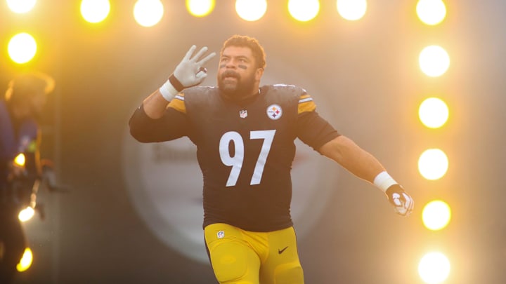 Cameron Heyward (97) of the Pittsburgh Steelers runs out of the tunnel after being introduced prior