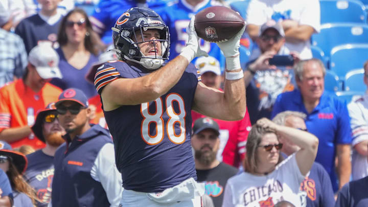Stephen Carlson hauls in a pass during warmups prior to the Bears-Bills preseason game. Stephen Carlson hauls in a pass during warmups prior to the Bears-Bills preseason game.
