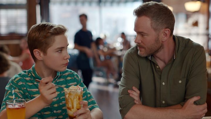 (L to R) Diesel La Torraca as Austin Miller, Aaron Ashmore as Gil in episode 307 of Ginny & Georgia