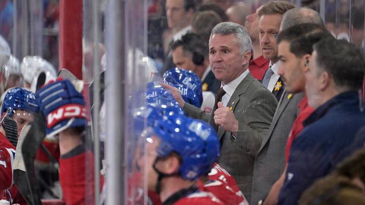 Apr 7, 2026; Montreal, Quebec, CAN; Montreal Canadiens head coach Martin St-Louis talks to players during a time out during the third period of the game against the Florida Panthers at the Bell Centre. Mandatory Credit: Eric Bolte-Imagn Images Apr 7, 2026; Montreal, Quebec, CAN; Montreal Canadiens head coach Martin St-Louis talks to players during a time out during the third period of the game against the Florida Panthers at the Bell Centre. Mandatory Credit: Eric Bolte-Imagn Images