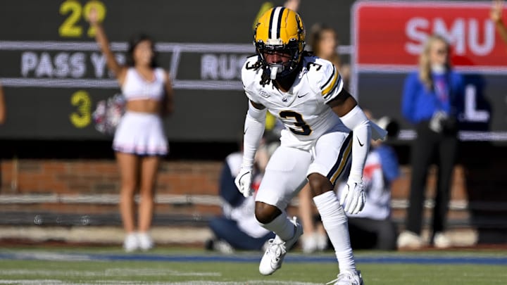 Nov 30, 2024; Dallas, Texas, USA; California Golden Bears defensive back Nohl Williams (3) in action during the game between the SMU Mustangs and the California Golden Bears at Gerald J. Ford Stadium. Mandatory Credit: Jerome Miron-Imagn Images