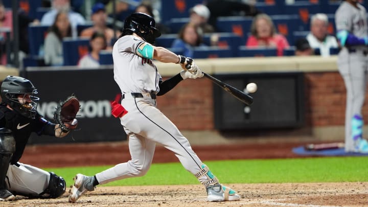 May 31, 2024; New York City, New York, USA; Arizona Diamondbacks center fielder Corbin Carroll (7) hits a single against the New York Mets during the fifth inning at Citi Field. Mandatory Credit: Gregory Fisher-USA TODAY Sports May 31, 2024; New York City, New York, USA; Arizona Diamondbacks center fielder Corbin Carroll (7) hits a single against the New York Mets during the fifth inning at Citi Field. Mandatory Credit: Gregory Fisher-USA TODAY Sports