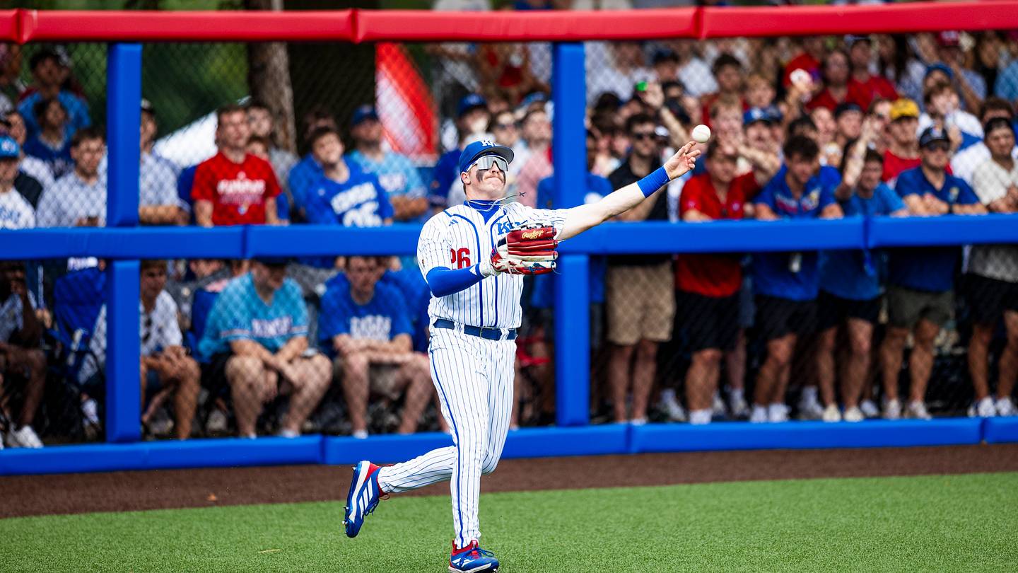 Kansas Baseball Stunned by Sooners in Game 1 of Lawrence Super Regional