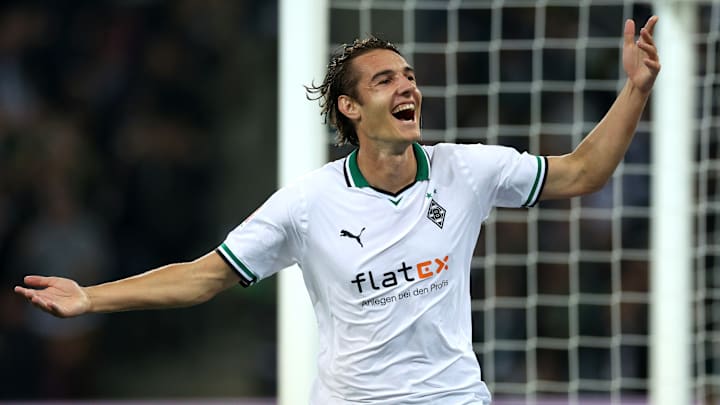 Florian Neuhaus Florian Neuhaus