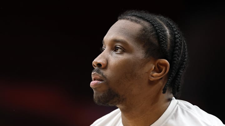 Feb 27, 2022; Portland, Oregon, USA; Portland Trail Blazers shooting guard Eric Bledsoe (5) warms up prior to a game against the Denver Nuggets at Moda Center. Mandatory Credit: Soobum Im-Imagn Images Feb 27, 2022; Portland, Oregon, USA; Portland Trail Blazers shooting guard Eric Bledsoe (5) warms up prior to a game against the Denver Nuggets at Moda Center. Mandatory Credit: Soobum Im-Imagn Images