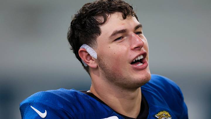 Jacksonville Jaguars tight end Nate Boerkircher (87) talks after a joint Buccaneers‑Jaguars NFL practice at the Miller Electric Center on Tuesday, Aug. 25, 2026, in Jacksonville, Fla.