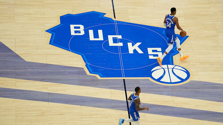 Charlotte Hornets v Milwaukee Bucks