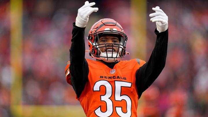 Cincinnati Bengals cornerback Jalen Davis (35) hypes up the crowd after a kick off in the second quarter of the NFL Week 12 game between the Cincinnati Bengals and the Pittsburgh Steelers at Paycor Stadium in Cincinnati on Sunday, Nov. 26, 2023. Cincinnati Bengals cornerback Jalen Davis (35) hypes up the crowd after a kick off in the second quarter of the NFL Week 12 game between the Cincinnati Bengals and the Pittsburgh Steelers at Paycor Stadium in Cincinnati on Sunday, Nov. 26, 2023.