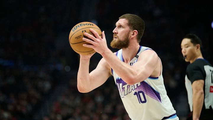 Jan 5, 2026; Portland, Oregon, USA; Utah Jazz guard Svi Mykhailiuk (10) shoots a basket during the first half against the Portland Trail Blazers at Moda Center. Mandatory Credit: Troy Wayrynen-Imagn Images Jan 5, 2026; Portland, Oregon, USA; Utah Jazz guard Svi Mykhailiuk (10) shoots a basket during the first half against the Portland Trail Blazers at Moda Center. Mandatory Credit: Troy Wayrynen-Imagn Images
