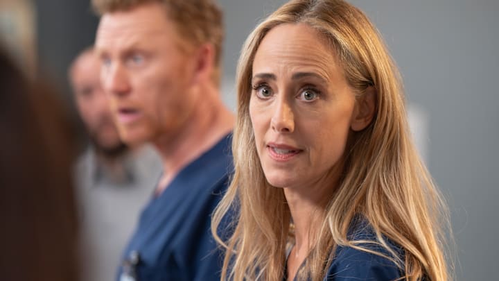 GREYÕS ANATOMY - ÒDrop It Like ItÕs HotÓ - In the midst of a deadly heat wave, the team at Grey Sloan struggles to keep up with an overwhelming amount of patients. Amelia and Winston face a challenging surgery, while Jo and Lucas run an errand for the hospital that takes an unexpected turn. THURSDAY, NOV. 21 (10:00-11:00 p.m. EST) on ABC.
KIM RAVER