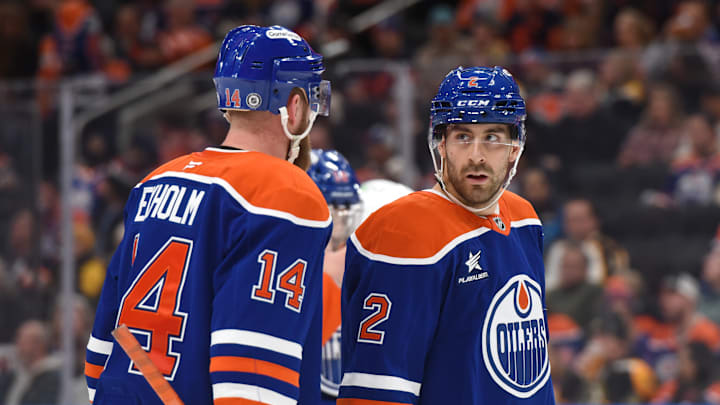 Boston Bruins v Edmonton Oilers