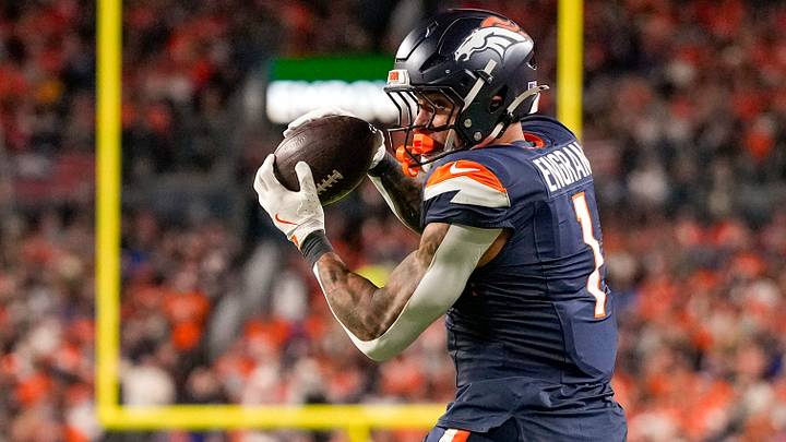 Denver Broncos tight end Evan Engram (1) makes a leaping catch in the second quarter of the NFL Week 4 Monday Night Football game between the Denver Broncos and the Cincinnati Bengals at Empower Field at Mile High in Denver on Monday, Sept. 29, 2025.