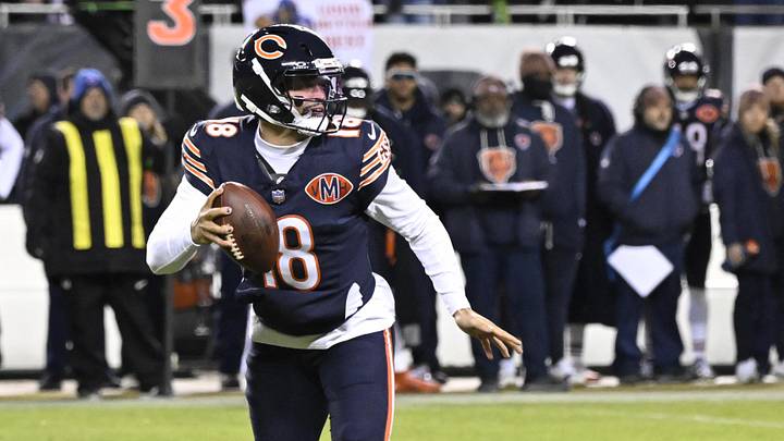 Chicago Bears QB Caleb Williams looks downfield against the Green Bay Packers. Mandatory Credit: Matt Marton-Imagn Images