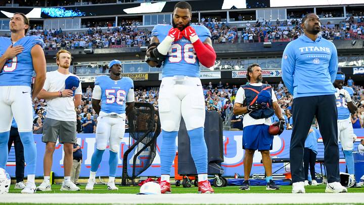 Aug 23, 2026; Nashville, Tennessee, USA; Tennessee Titans defensive tackle Jeffery Simmons (98) stands during the National Anthem against the Seattle Seahawks during the first half at Nissan Stadium. Mandatory Credit: Steve Roberts-Imagn Images Aug 23, 2026; Nashville, Tennessee, USA; Tennessee Titans defensive tackle Jeffery Simmons (98) stands during the National Anthem against the Seattle Seahawks during the first half at Nissan Stadium. Mandatory Credit: Steve Roberts-Imagn Images