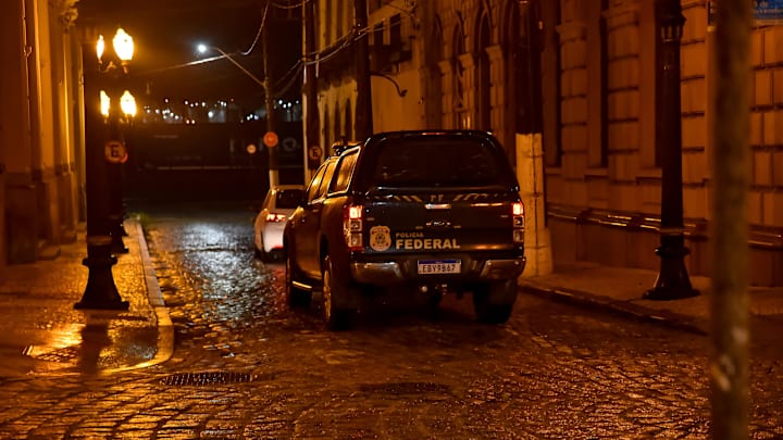 Robinho foi preso em Santos no fim do mês passado. Robinho foi preso em Santos no fim do mês passado.