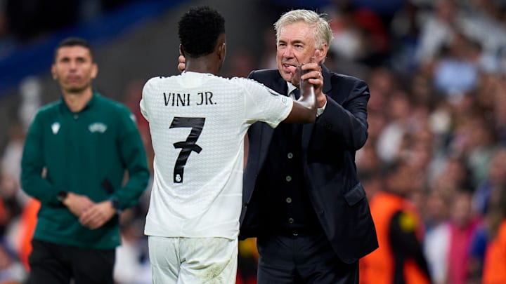 Vini foi eleito o melhor do mundo sob comando de Carleto