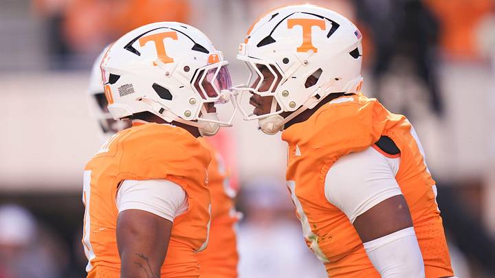 Tennessee linebacker Amare Campbell (0) and Tennessee defensive lineman Mariyon Dye (9) celebrate on the field during a game between Tennessee and Alabama in Neyland Stadium in Knoxville, Tenn., Oct. 17, 2026. Tennessee linebacker Amare Campbell (0) and Tennessee defensive lineman Mariyon Dye (9) celebrate on the field during a game between Tennessee and Alabama in Neyland Stadium in Knoxville, Tenn., Oct. 17, 2026.