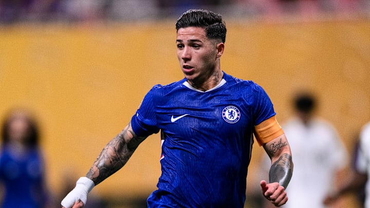 Enzo Fernandez avec les Blues.