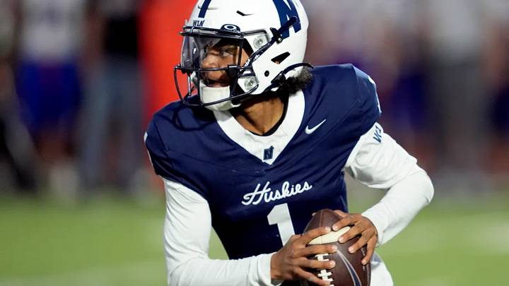 Edmond North Chauncey Cravens looks for a receiver during a recent ballgame. Edmond North Chauncey Cravens looks for a receiver during a recent ballgame.
