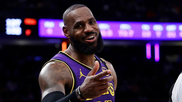 Los Angeles Lakers v New York Knicks Los Angeles Lakers v New York Knicks