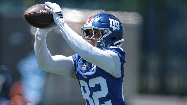 New York Giants wide receiver Calvin Austin III suffered a right knee injury in practice. New York Giants wide receiver Calvin Austin III suffered a right knee injury in practice.