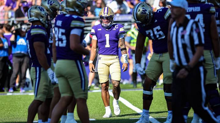 Demond Williams Jr. joins an exalted company of running Husky quarterbacks. Demond Williams Jr. joins an exalted company of running Husky quarterbacks.