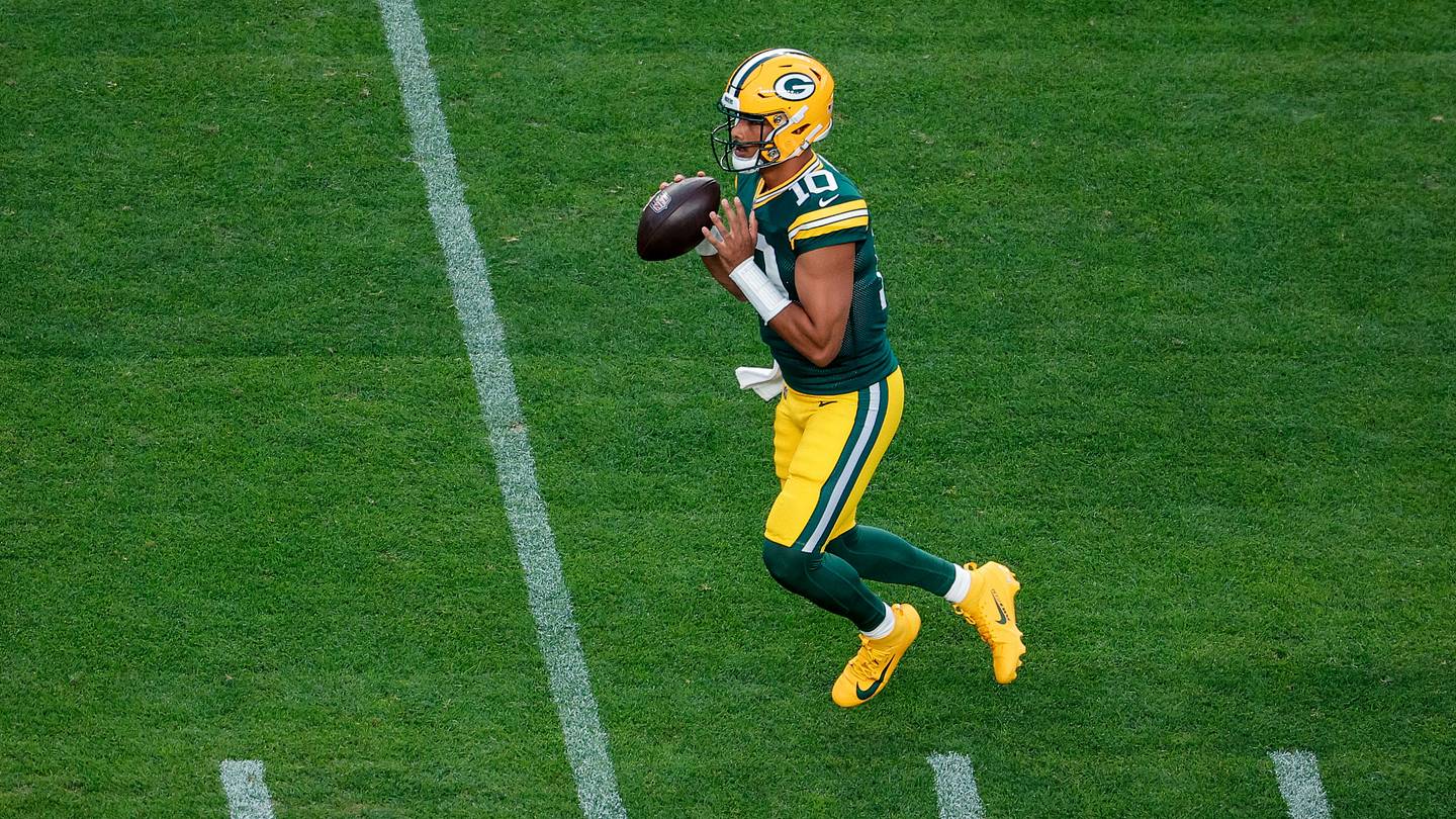 Packers-Broncos preseason game balls: Smack and the offense shine