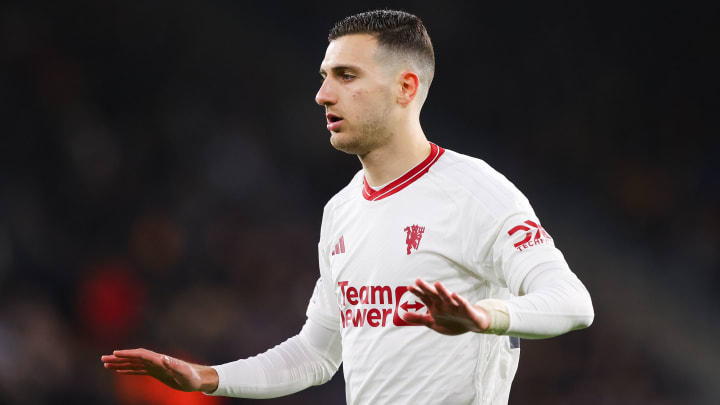 Dalot is unhappy with Man Utd's performances