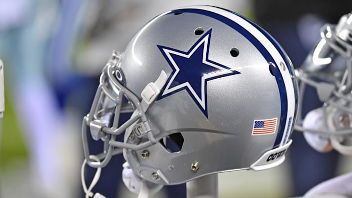 Oct 16, 2022; Philadelphia, Pennsylvania, USA; Dallas Cowboys helmet on the bench against the Philadelphia Eagles at Lincoln Financial Field. Mandatory Credit: Eric Hartline-Imagn Images Oct 16, 2022; Philadelphia, Pennsylvania, USA; Dallas Cowboys helmet on the bench against the Philadelphia Eagles at Lincoln Financial Field. Mandatory Credit: Eric Hartline-Imagn Images