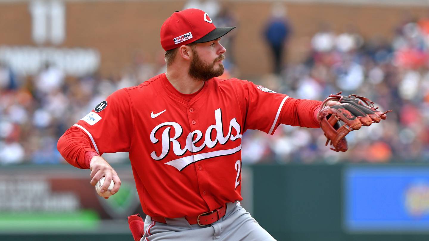 Reds can’t be serious about defense with this glaring lineup flaw