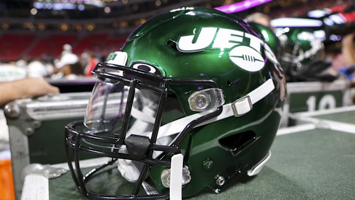 Aug 15, 2019; Atlanta, GA, USA; New York Jets helmet on the sideline against the Atlanta Falcons in the second half at Mercedes-Benz Stadium. Mandatory Credit: Brett Davis-Imagn Images