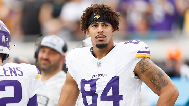 Minnesota Vikings tight end Josh Oliver Minnesota Vikings tight end Josh Oliver