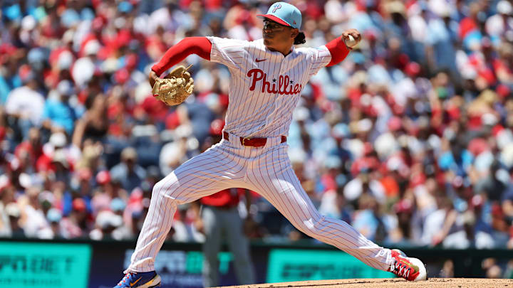 Cincinnati Reds v Philadelphia Phillies