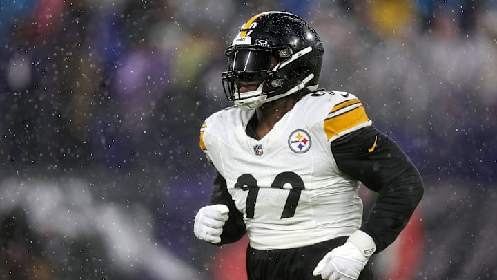 Pittsburgh Steelers v Baltimore Ravens
