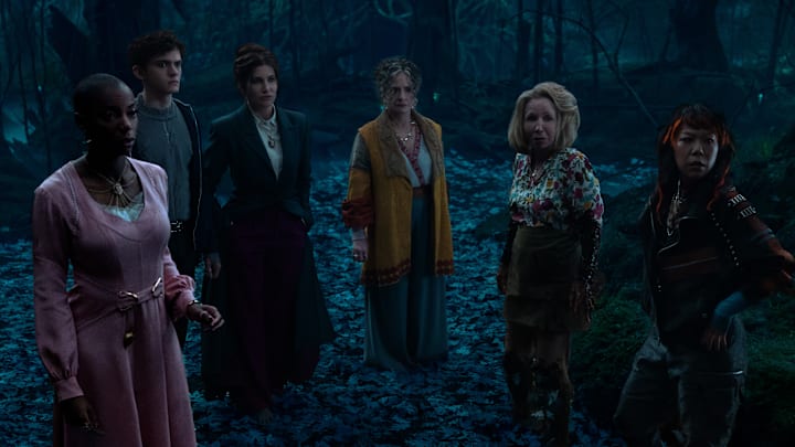 (L-R): Jennifer Kale (Sasheer Zamata), Teen (Joe Locke), Agatha Harkness (Kathryn Hahn), Lilia Calderu (Patti LuPone), Mrs. Hart/Sharon Davis (Debra Jo Rupp), and Ali Ahn (Alice Wu-Gulliver) in Marvel Television's AGATHA ALL ALONG, exclusively on Disney+. Photo by Chuck Zlotnick. © 2024 MARVEL.