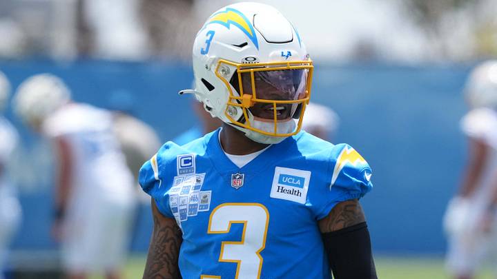 Los Angeles Chargers safety Derwin James (3) during minicamp at The Bolt. Mandatory Credit: Kirby Lee-Imagn Images Los Angeles Chargers safety Derwin James (3) during minicamp at The Bolt. Mandatory Credit: Kirby Lee-Imagn Images