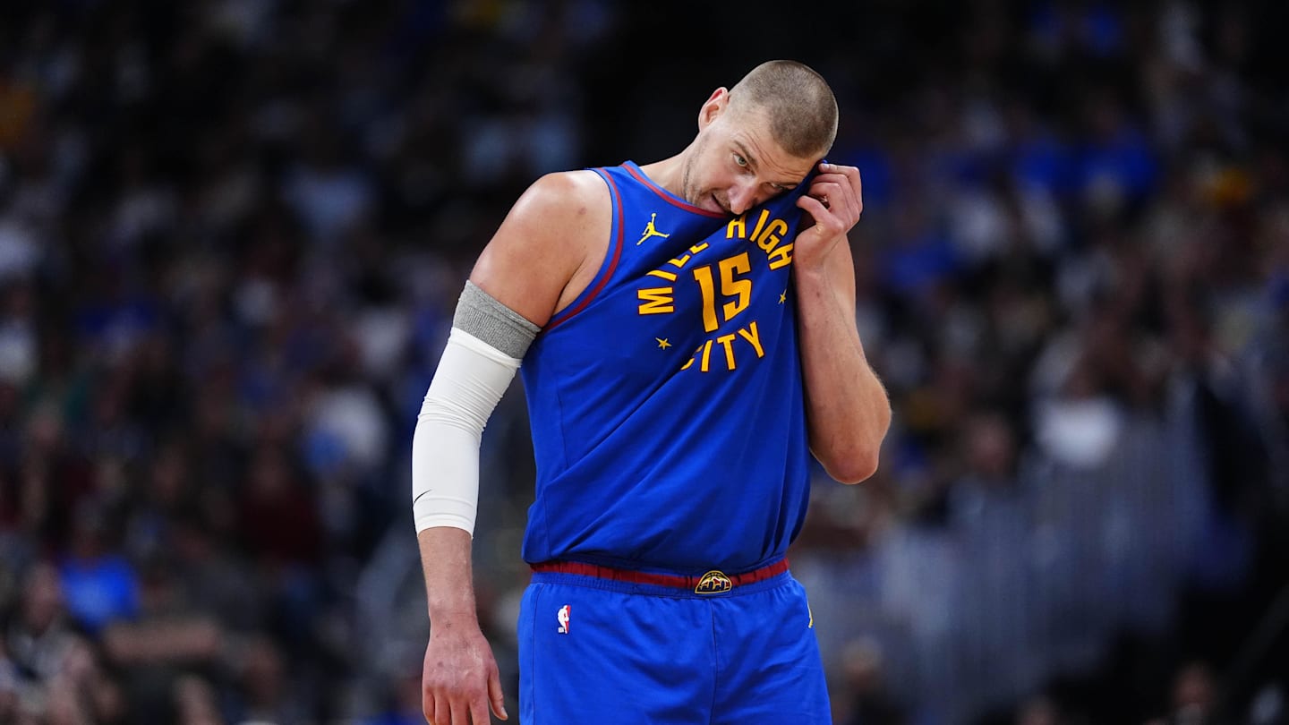 Nuggets' David Adelman Speaks on Jokic Passing Up Floater in Game 2